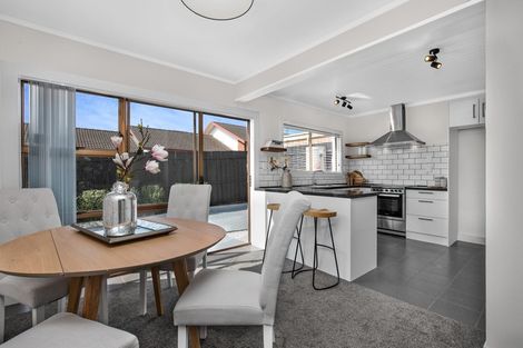 Photo of property in 4/8 Wood Street, Papakura, 2110