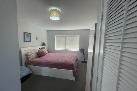 Photo of property in 3a Pah Road, Cockle Bay, Auckland, 2014