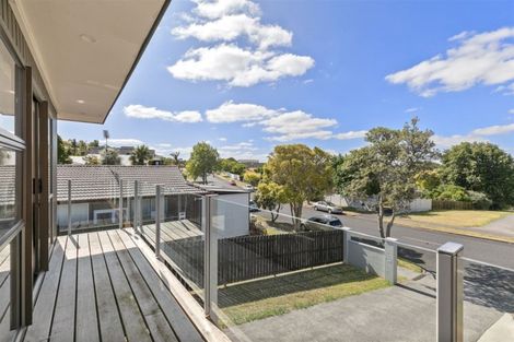 Photo of property in 19 Palmyra Way, Half Moon Bay, Auckland, 2012