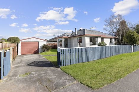 Photo of property in 64 Arawhata Road, Paraparaumu, 5032