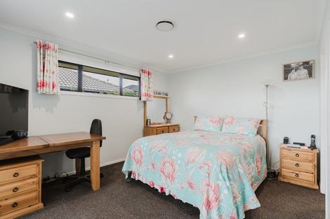 Photo of property in 14 Te Tiireke Drive, Glenview, Hamilton, 3206