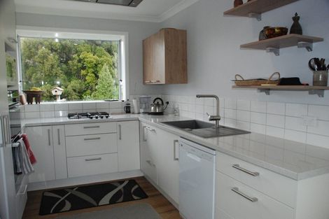 Photo of property in 196 Seaview Road, Westown, New Plymouth, 4310