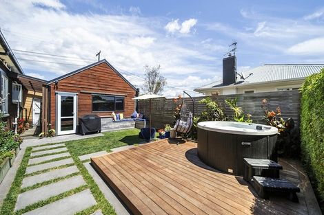 Photo of property in 4 Smith Road, Merrilands, New Plymouth, 4312