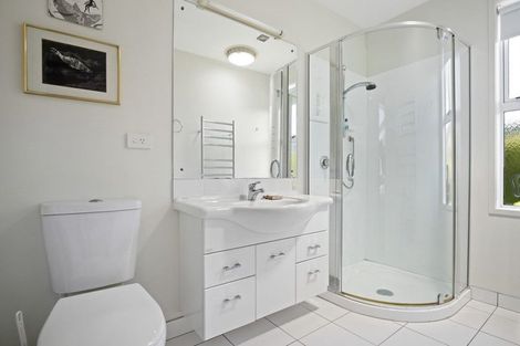 Photo of property in 867 East Coast Road, Kaiaua, Miranda, 2473