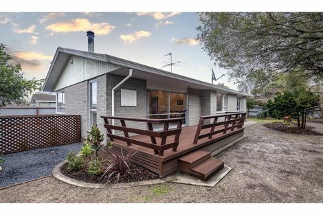 Photo of property in 13 Main North Road, Woodend, 7610