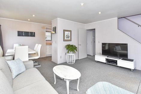 Photo of property in 2/17 Wedgwood Avenue, Mangere East, Auckland, 2024