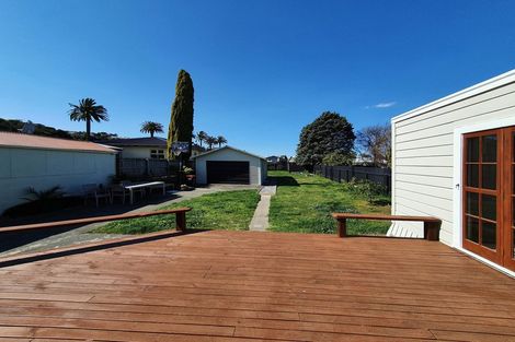 Photo of property in 5 Georges Drive, Napier South, Napier, 4110