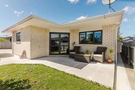 Photo of property in 22 Mcphee Street, Dannevirke, 4930