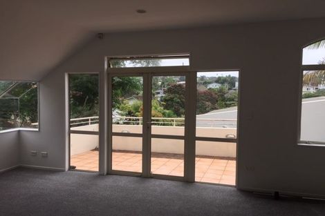 Photo of property in 2/14 Penning Road, Castor Bay, Auckland, 0620