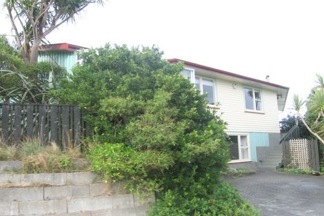 Photo of property in 6 Honeysuckle Grove, Maungaraki, Lower Hutt, 5010