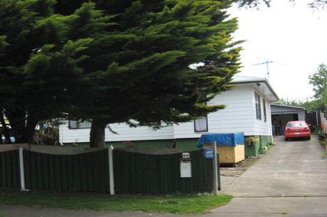 Photo of property in 35 Frobisher Way, Clendon Park, Auckland, 2103