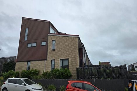 Photo of property in 28 Hobsonville Point Road, Hobsonville, Auckland, 0616