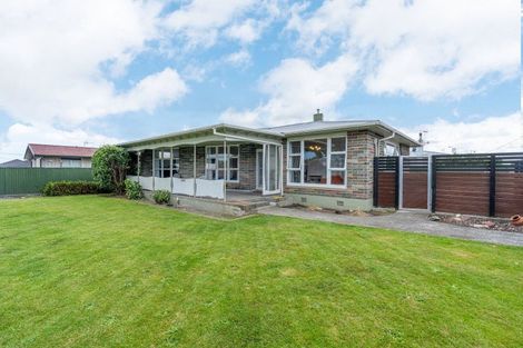 Photo of property in 587 Queen Street East, Levin, 5510