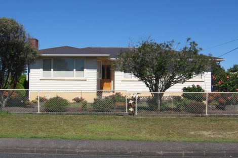 Photo of property in 2/26 Brains Road, Kelston, Auckland, 0602