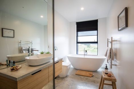 Photo of property in 215b Benseman Road, Raglan, 3296