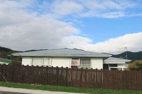Photo of property in 37 Parakai Street, Paraparaumu, 5032
