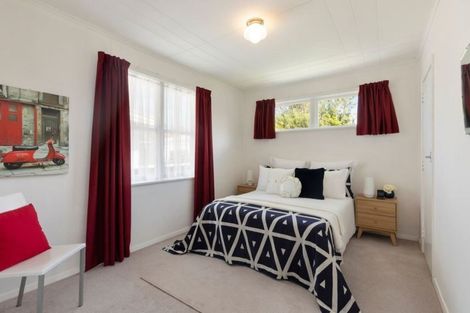 Photo of property in 165 Riverside Drive, Waiwhetu, Lower Hutt, 5010