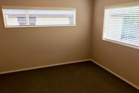 Photo of property in 98 Cyril French Drive, Flat Bush, Auckland, 2016