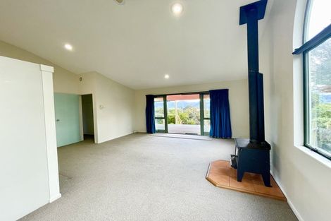 Photo of property in 8b Te Papau Crescent, Diamond Harbour, 8972