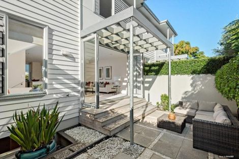 Photo of property in 9/4 Campbell Road, Takapuna, Auckland, 0622