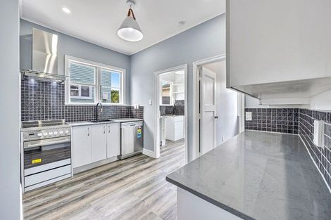 Photo of property in 25a Torino Street, Point England, Auckland, 1072