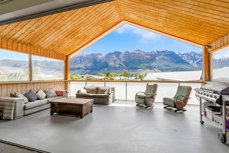 Photo of property in 8 Invincible Drive, Glenorchy, 9372