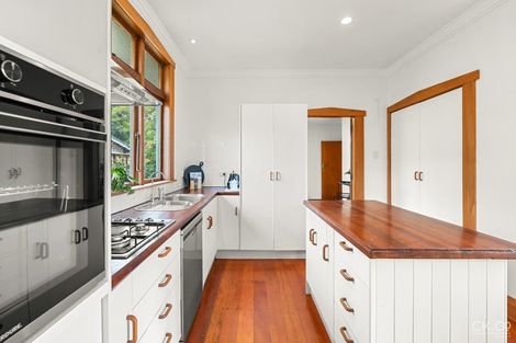 Photo of property in 30 Ludlam Crescent, Woburn, Lower Hutt, 5010