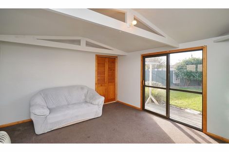 Photo of property in 49 Oldwood Street, Bishopdale, Christchurch, 8053
