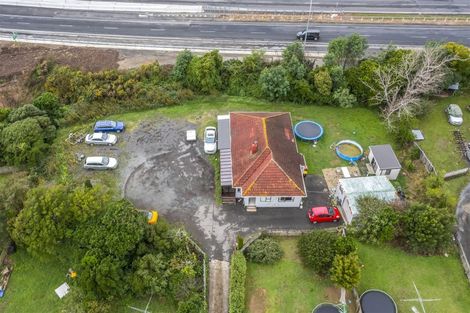 Photo of property in 92 Tremewan Street, Tawa, Wellington, 5028