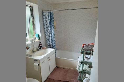 Photo of property in 42 Mildmay Road, Henderson, Auckland, 0610