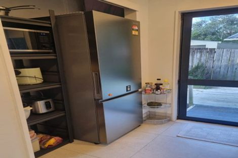 Photo of property in 1/73 Athena Drive, Totara Vale, Auckland, 0629