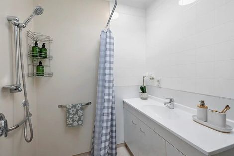 Photo of property in 1 Naumai Place, Spotswood, New Plymouth, 4310