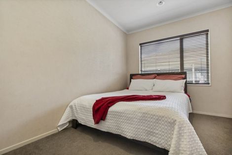 Photo of property in 34 Stranraer Crescent, Wattle Downs, Auckland, 2103