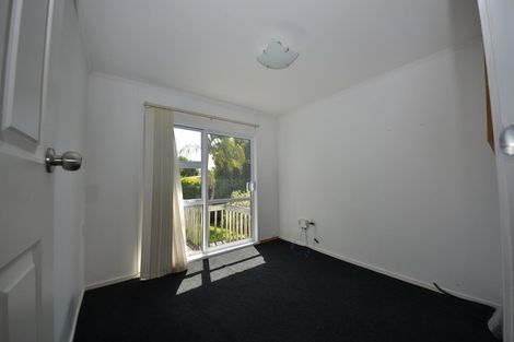 Photo of property in 16 Nutsey Avenue, Northcote, Auckland, 0627