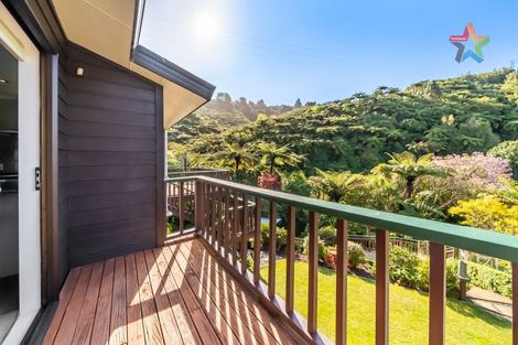 Photo of property in 138 Tirohanga Road, Tirohanga, Lower Hutt, 5010