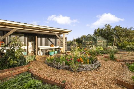 Photo of property in 24b Bethells Road, Waitakere, Auckland, 0816