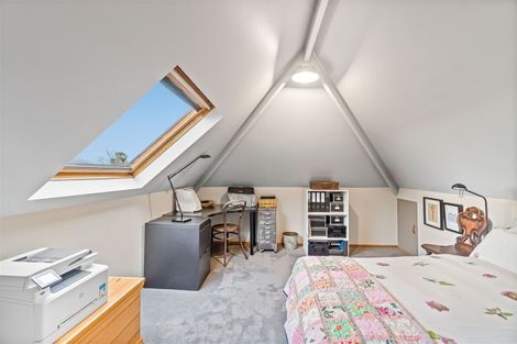 Photo of property in 53b Garreg Road, Bryndwr, Christchurch, 8052