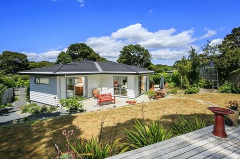 Photo of property in 8 Rahotu Way, Bayview, Auckland, 0629