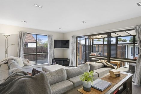 Photo of property in 12 O'halloran Drive, Halswell, Christchurch, 8025