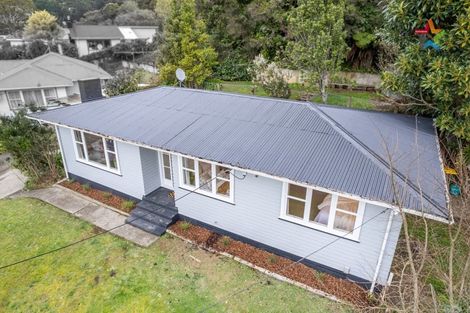 Photo of property in 41 Bird Grove, Stokes Valley, Lower Hutt, 5019