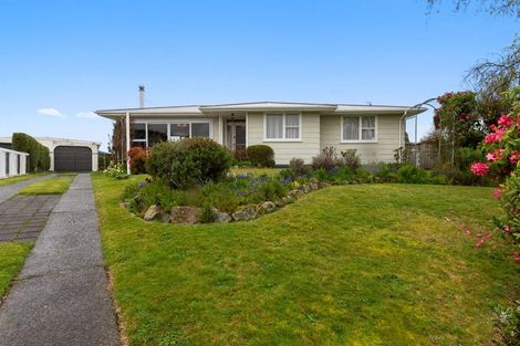 Photo of property in 1 Ngatuku Place, Tokoroa, 3420