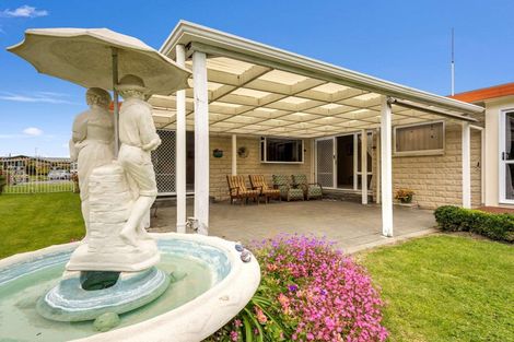 Photo of property in 24 Webb Place, Taradale, Napier, 4112