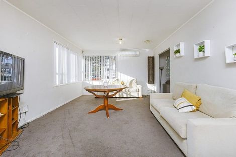 Photo of property in 33 John Walker Drive, Manurewa, Auckland, 2102