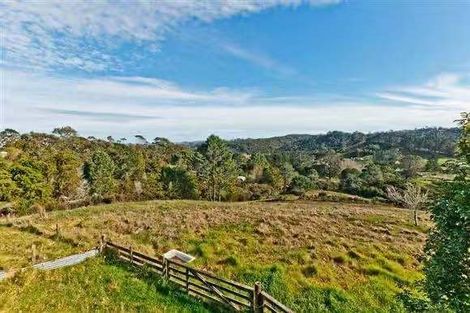 Photo of property in 296 Paremoremo Road, Paremoremo, Auckland, 0632