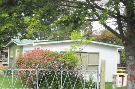 Photo of property in 27 Queens Avenue, Waikuku Beach, 7402