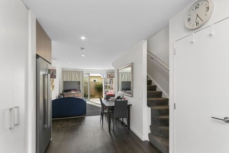 Photo of property in 3/2 Stone Street, Miramar, Wellington, 6022