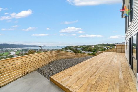 Photo of property in 12 Poto Road, Normandale, Lower Hutt, 5010