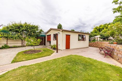 Photo of property in 6 Grey Street, College Estate, Whanganui, 4500