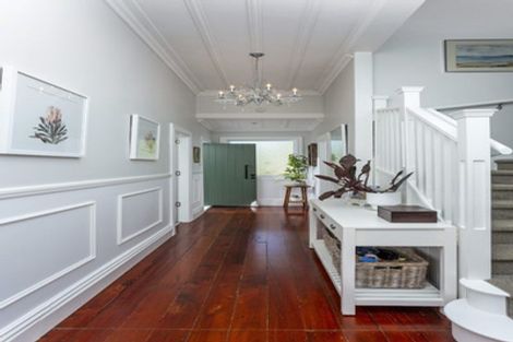 Photo of property in 10a Olwyn Place, Greenhithe, Auckland, 0632