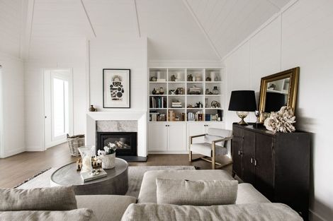 Photo of property in 12 Sandpiper Avenue, Point Wells, 0986